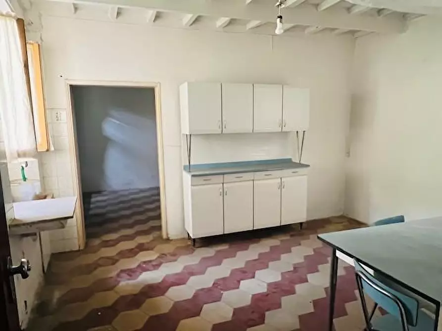 Immagine 9 di Appartamento in vendita  a Montignoso