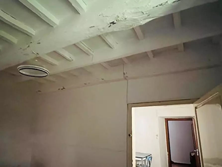 Immagine 14 di Appartamento in vendita  a Montignoso