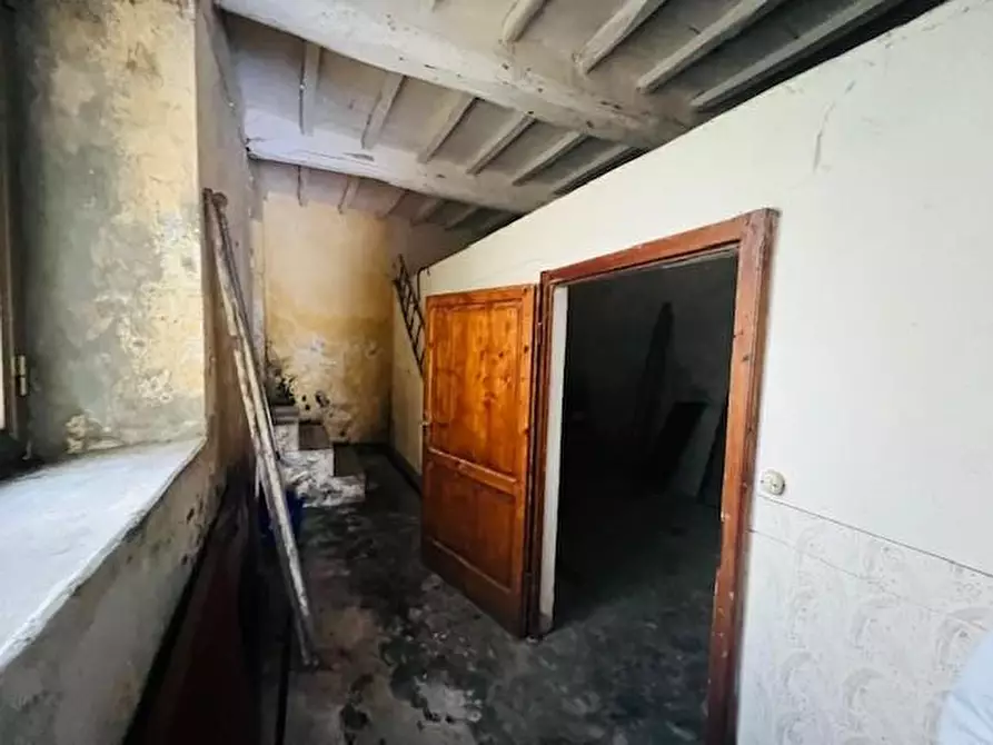 Immagine 1 di Appartamento in vendita  a Montignoso