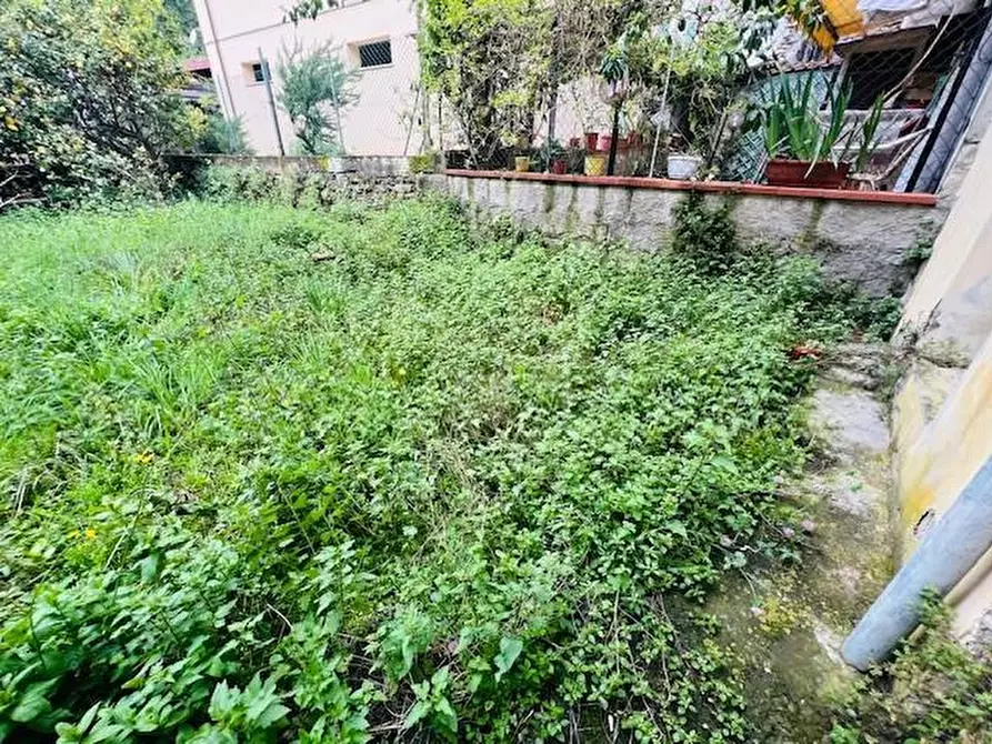 Immagine 5 di Appartamento in vendita  a Montignoso