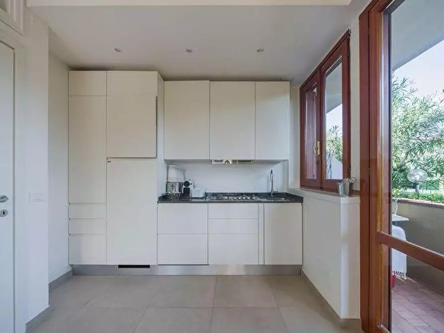 Immagine 7 di Villetta a schiera in vendita  a Massa