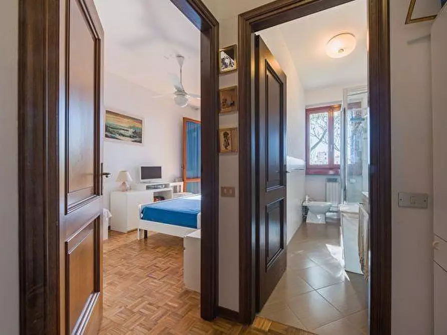 Immagine 16 di Villetta a schiera in vendita  a Massa