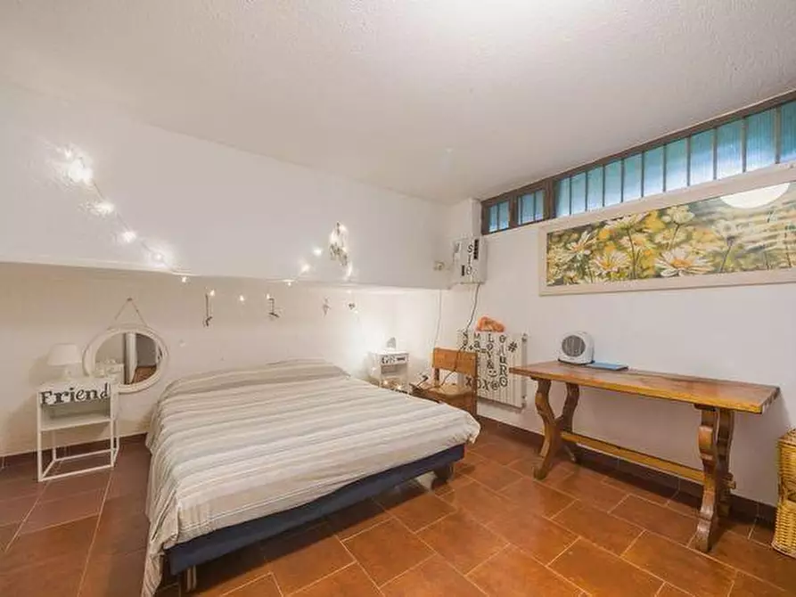 Immagine 19 di Villetta a schiera in vendita  a Massa