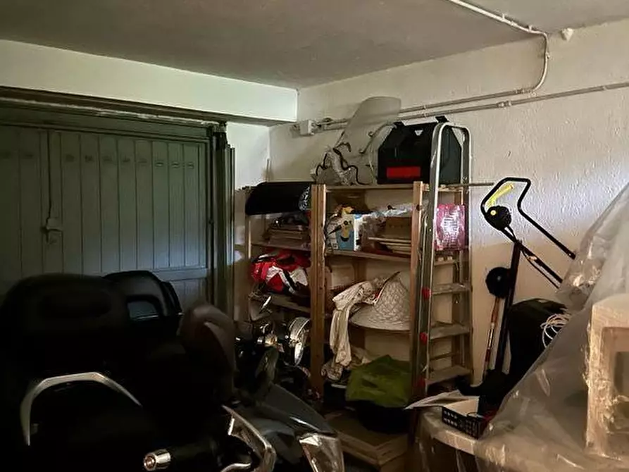 Immagine 21 di Villetta a schiera in vendita  a Massa