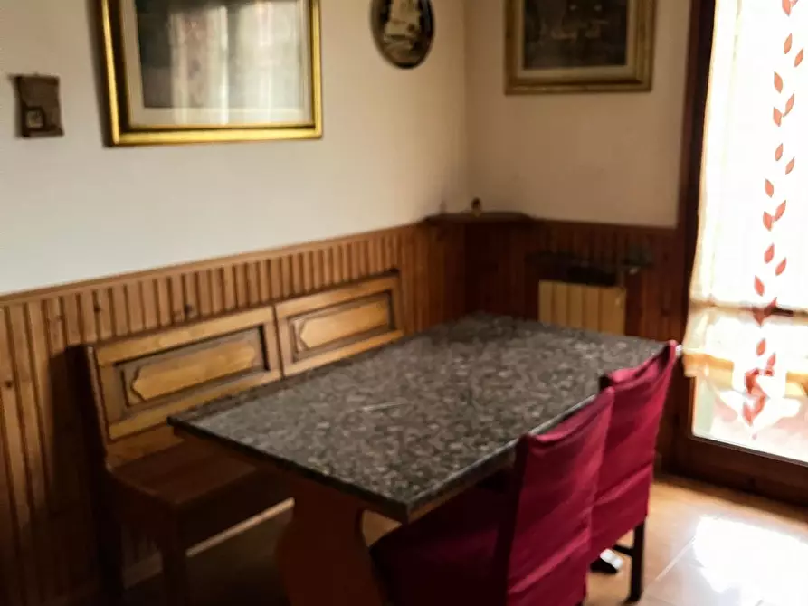 Immagine 2 di Appartamento in vendita  a Massa