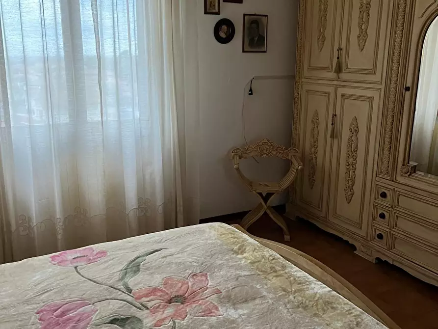 Immagine 9 di Appartamento in vendita  a Massa