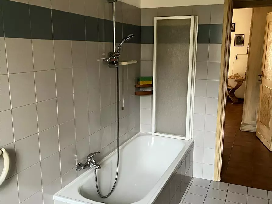 Immagine 16 di Appartamento in vendita  a Massa