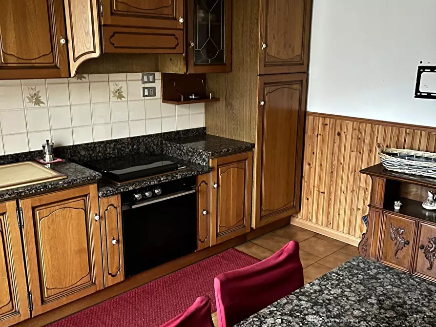 Immagine 3 di Appartamento in vendita  a Massa