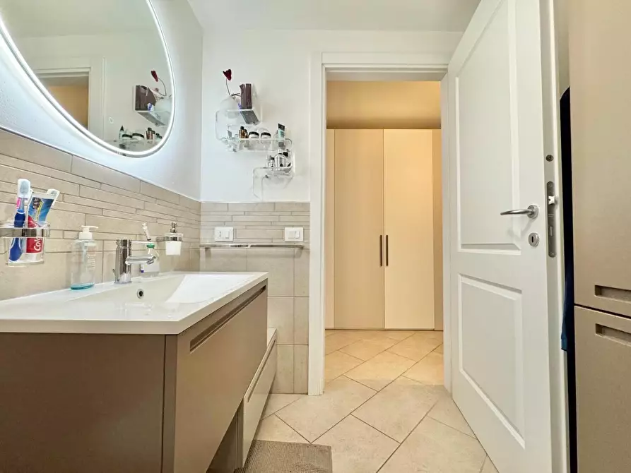 Immagine 19 di Appartamento in vendita  a Ponsacco