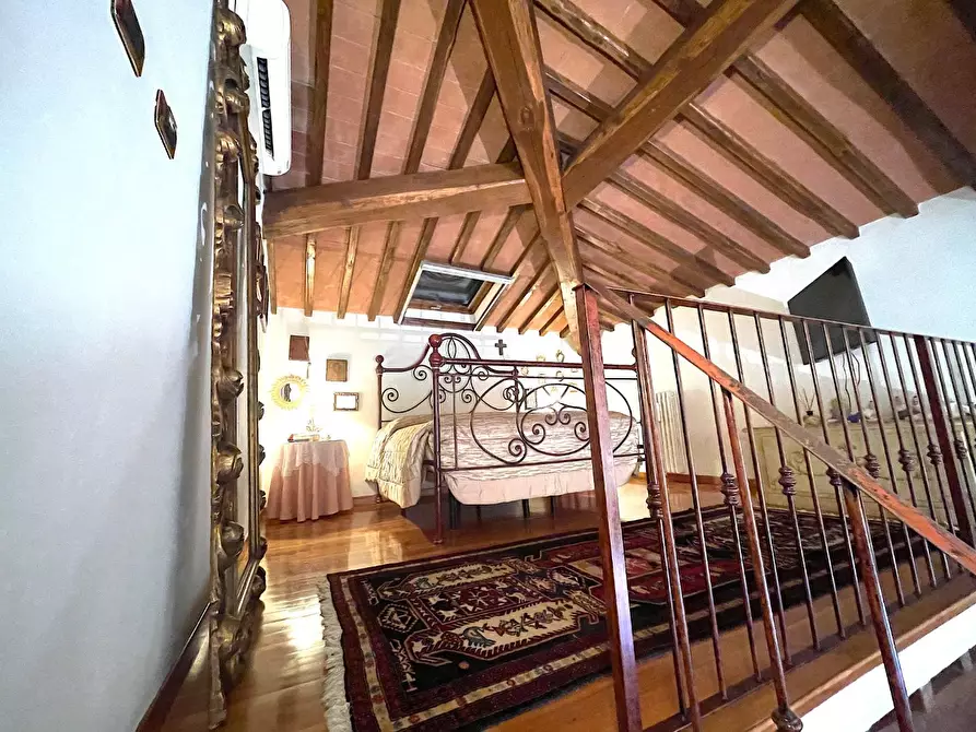 Immagine 33 di Casa colonica in vendita  a Empoli