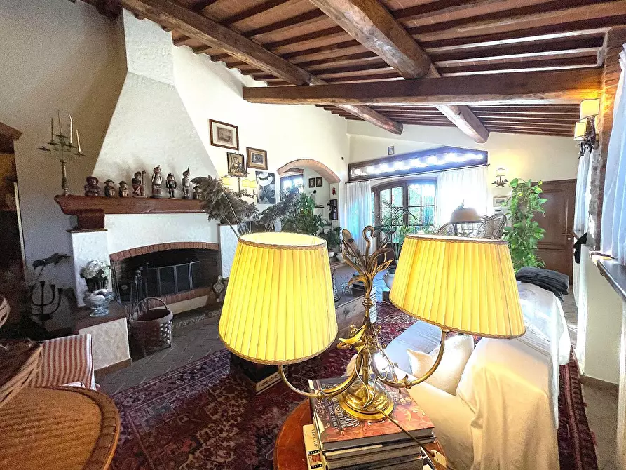 Immagine 12 di Casa colonica in vendita  a Empoli