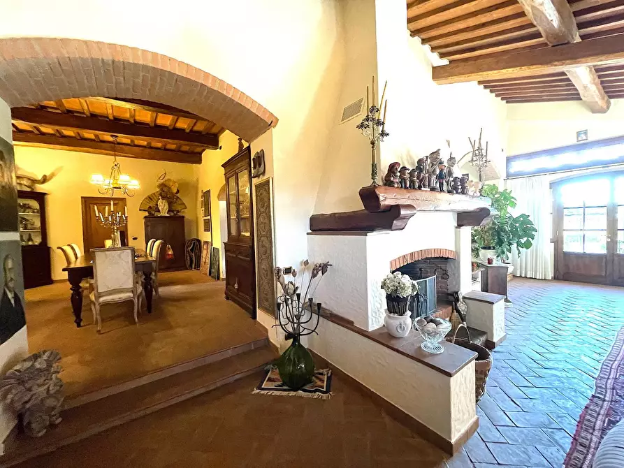Immagine 13 di Casa colonica in vendita  a Empoli