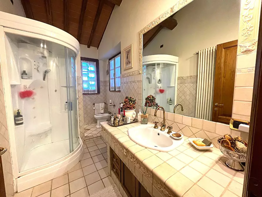 Immagine 22 di Casa colonica in vendita  a Empoli