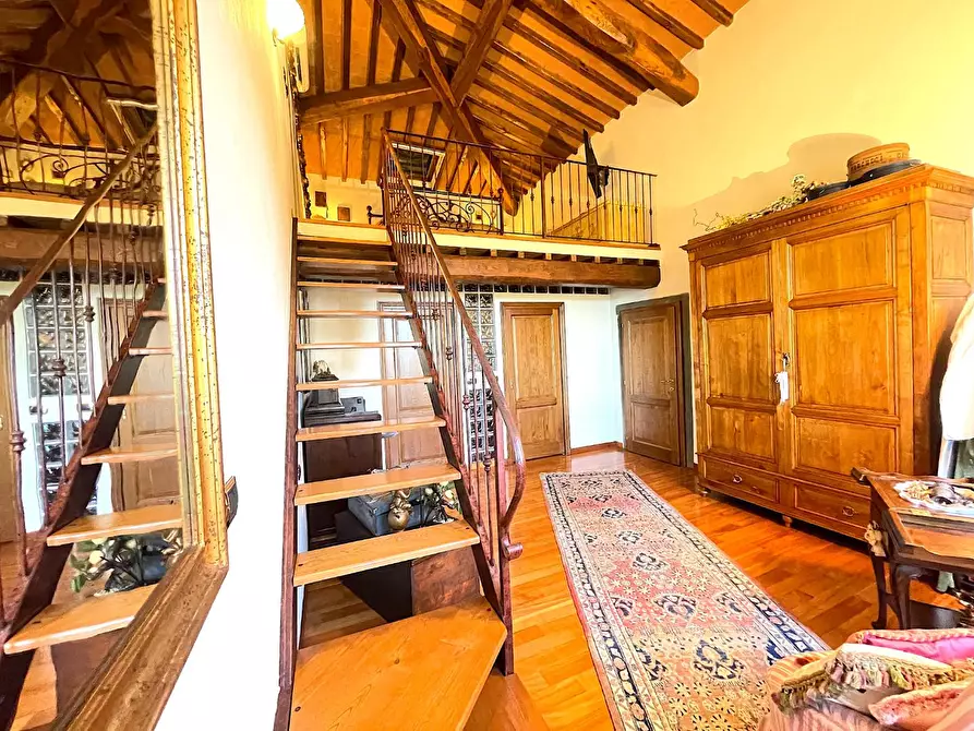 Immagine 34 di Casa colonica in vendita  a Empoli