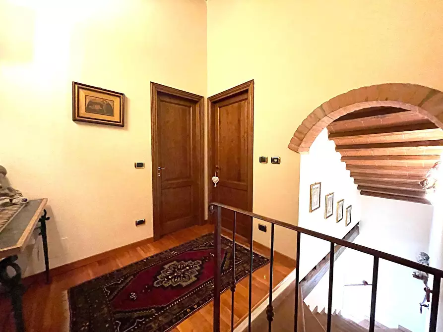 Immagine 39 di Casa colonica in vendita  a Empoli