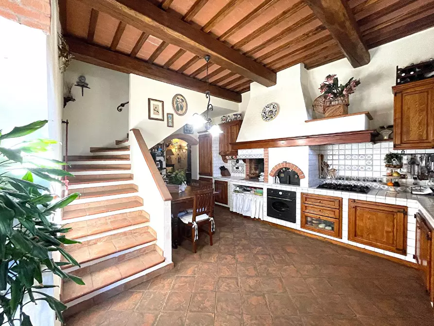 Immagine 16 di Casa colonica in vendita  a Empoli
