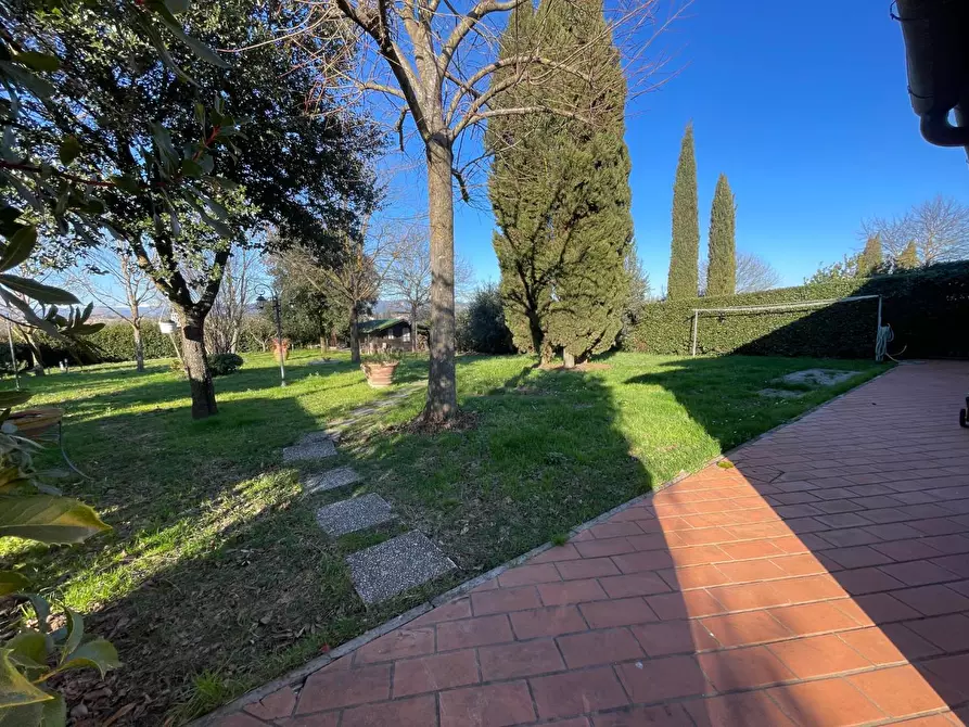 Immagine 3 di Casa colonica in vendita  a Empoli