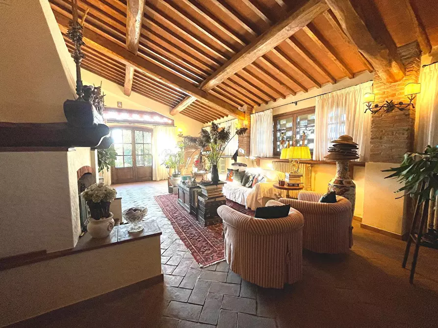 Immagine 11 di Casa colonica in vendita  a Empoli