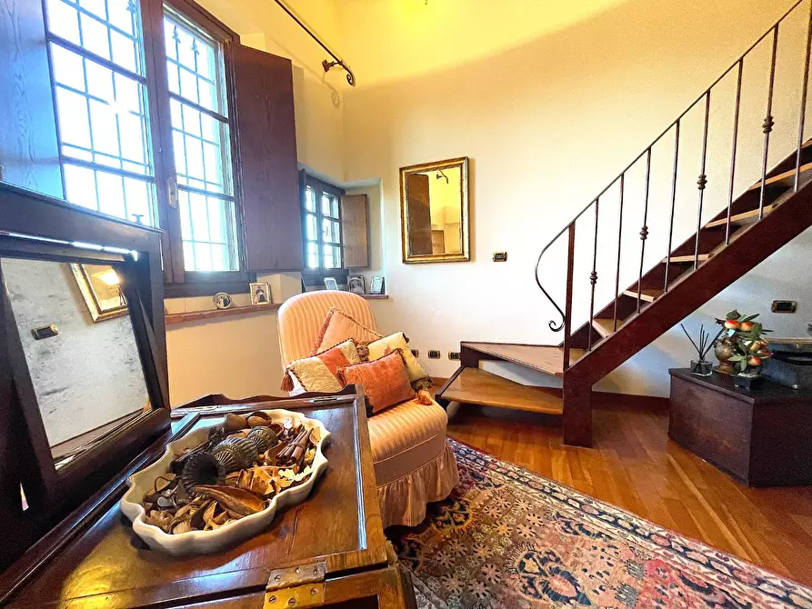 Immagine 37 di Casa colonica in vendita  a Empoli