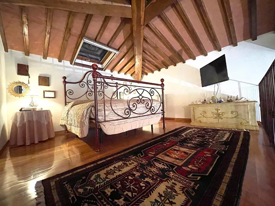 Immagine 30 di Casa colonica in vendita  a Empoli