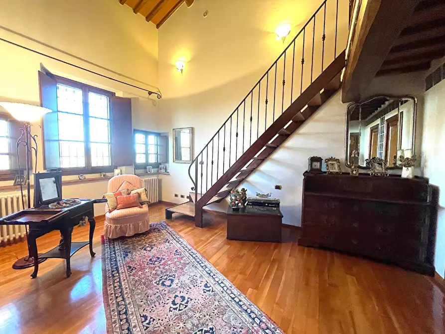 Immagine 35 di Casa colonica in vendita  a Empoli