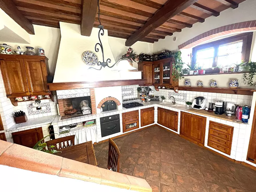 Immagine 18 di Casa colonica in vendita  a Empoli