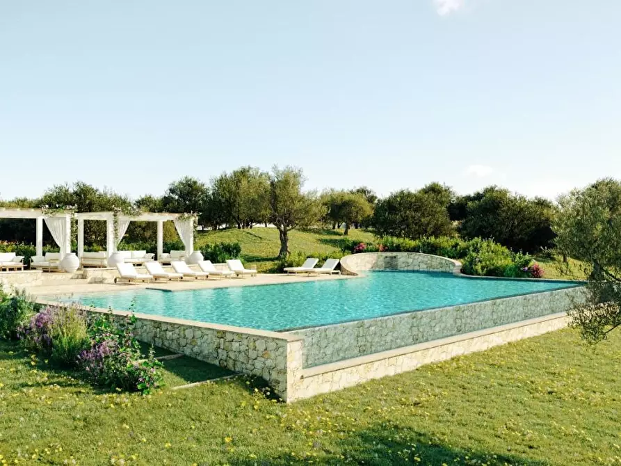 Immagine 22 di Casa colonica in vendita  a Massarosa