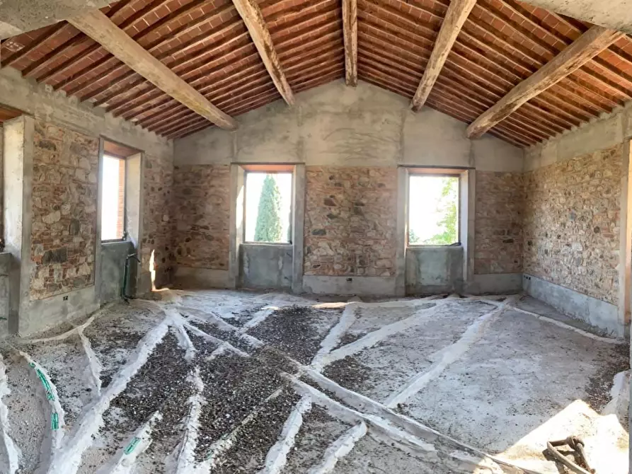 Immagine 24 di Casa colonica in vendita  a Massarosa