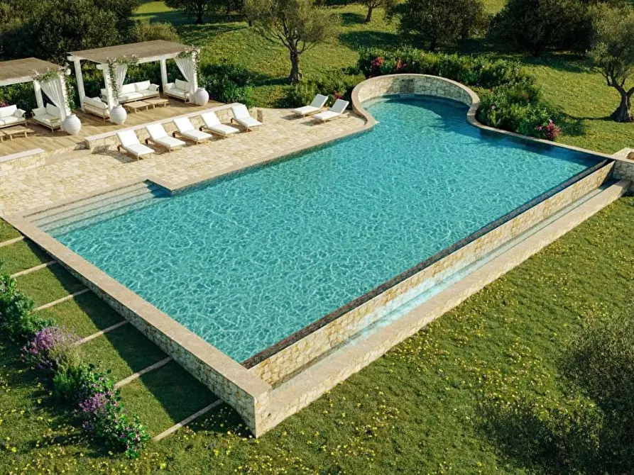 Immagine 18 di Casa colonica in vendita  a Massarosa