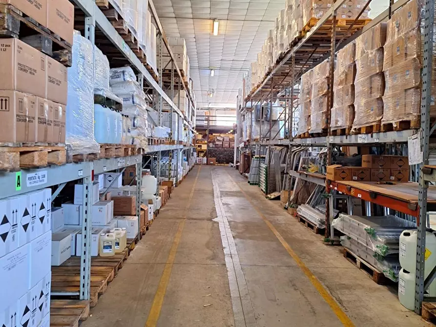 Immagine 12 di Capannone industriale in vendita  a Porcari