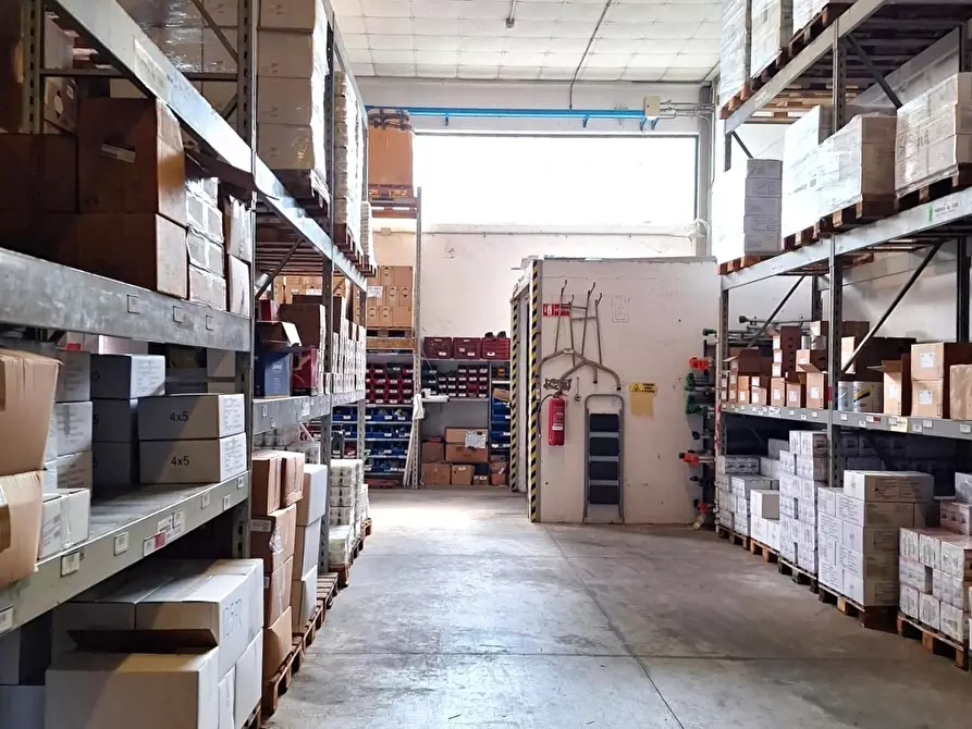 Immagine 14 di Capannone industriale in vendita  a Porcari