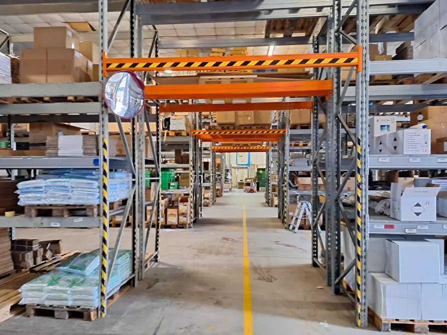 Immagine 11 di Capannone industriale in vendita  a Porcari