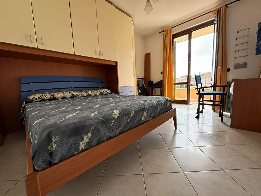 Immagine 14 di Appartamento in vendita  a Massa