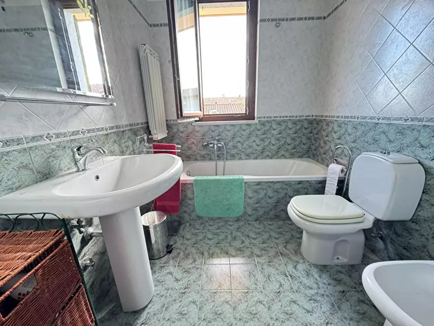 Immagine 6 di Appartamento in vendita  a Massa