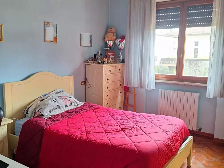 Immagine 27 di Villa in vendita  a Capannori