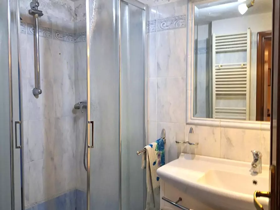 Immagine 14 di Villa in vendita  a Capannori