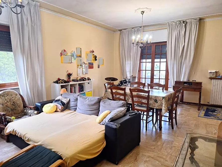 Immagine 31 di Villa in vendita  a Capannori