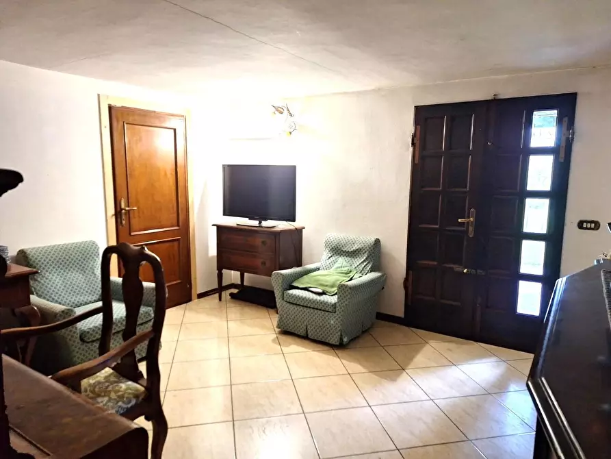 Immagine 20 di Villa in vendita  a Capannori