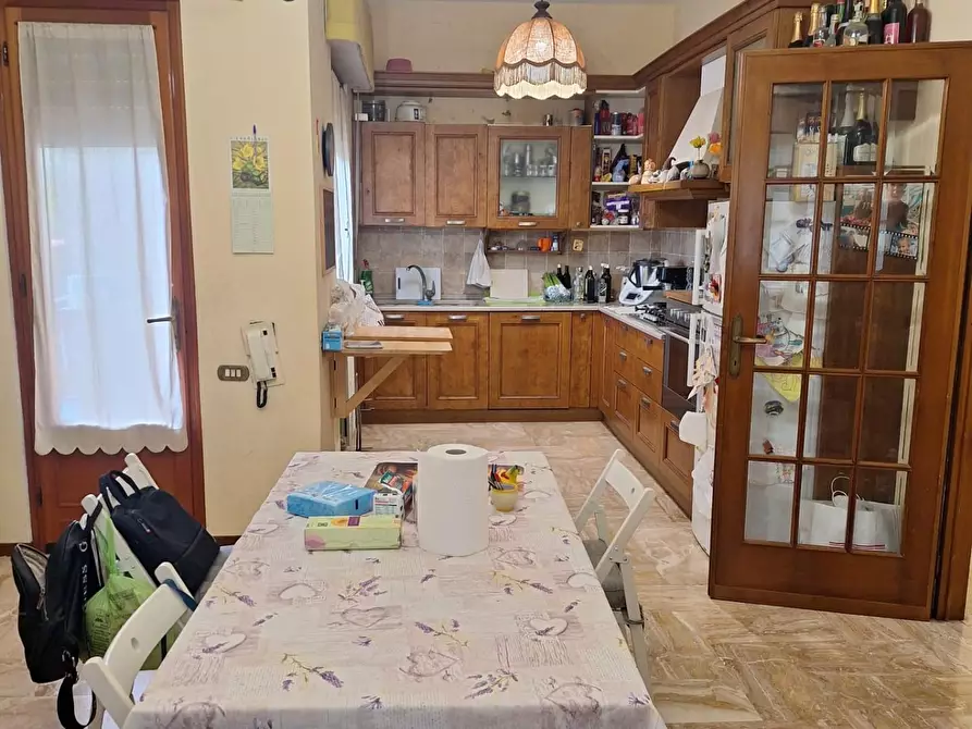Immagine 32 di Villa in vendita  a Capannori