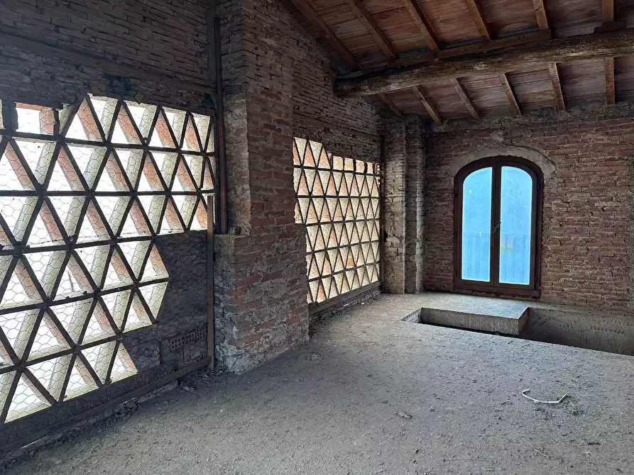 Immagine 7 di Deposito in vendita  a Porcari