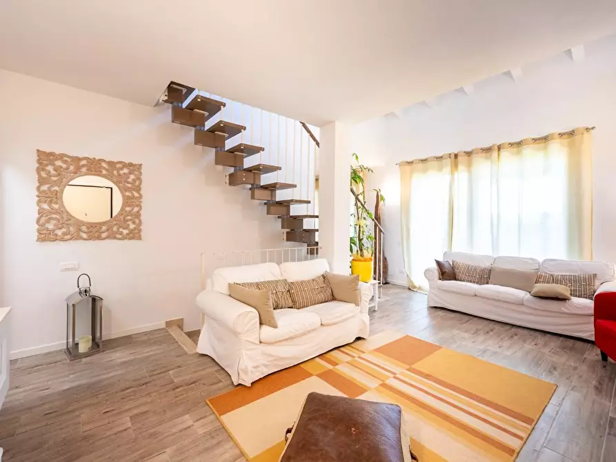 Immagine 41 di Casa bifamiliare in vendita  a Calcinaia
