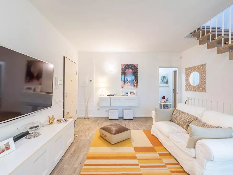 Immagine 8 di Casa bifamiliare in vendita  a Calcinaia