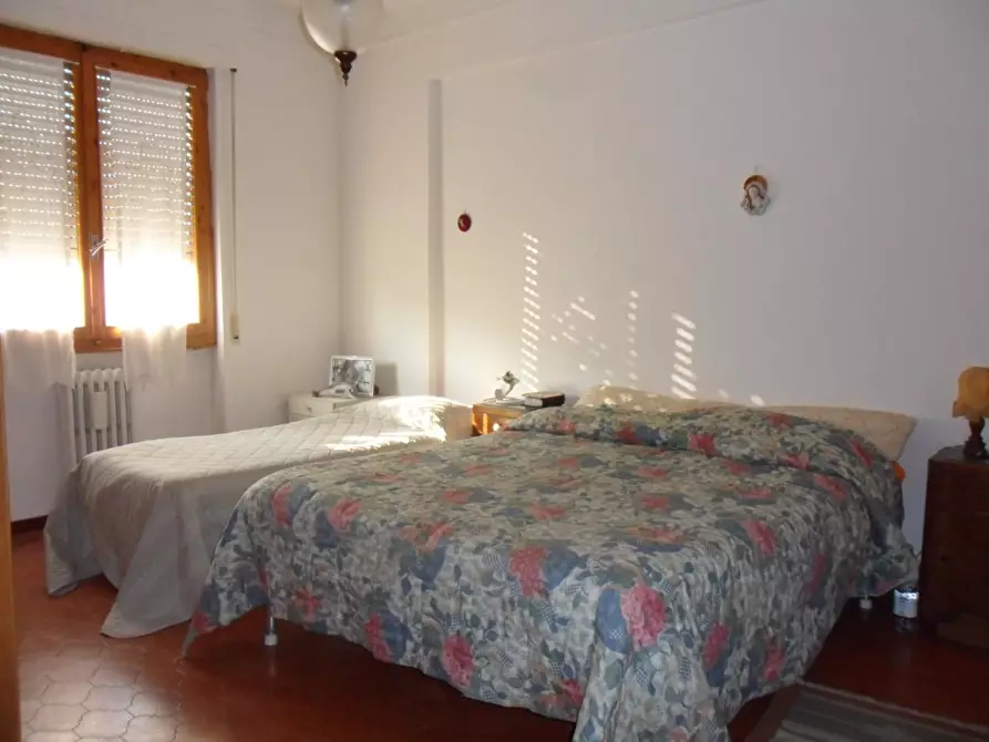 Immagine 10 di Appartamento in vendita  a Poggibonsi