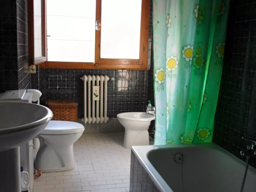 Immagine 9 di Appartamento in vendita  a Poggibonsi