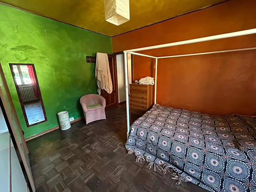 Immagine 12 di Appartamento in vendita  a Siena