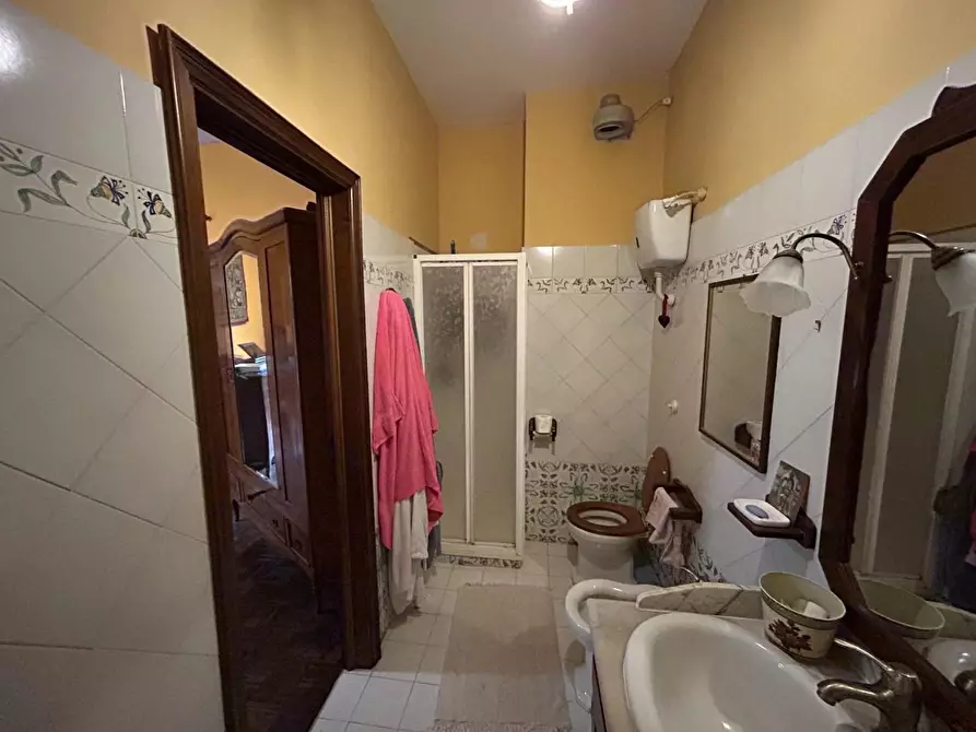 Immagine 21 di Appartamento in vendita  a Siena