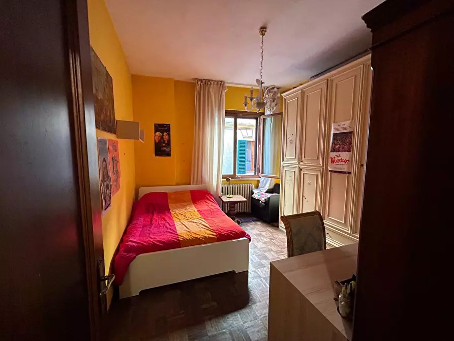 Immagine 24 di Appartamento in vendita  a Siena