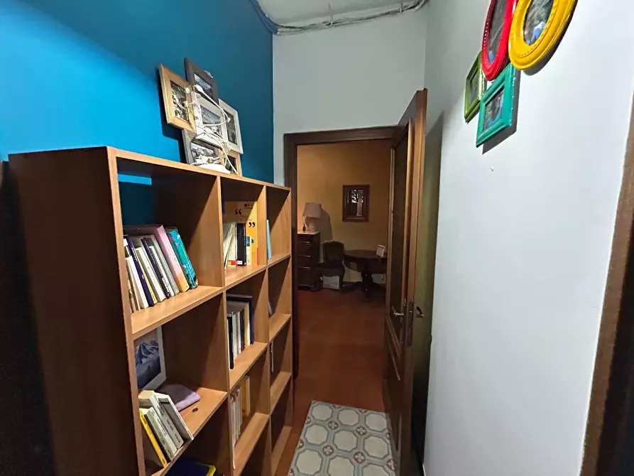 Immagine 3 di Appartamento in vendita  a Siena