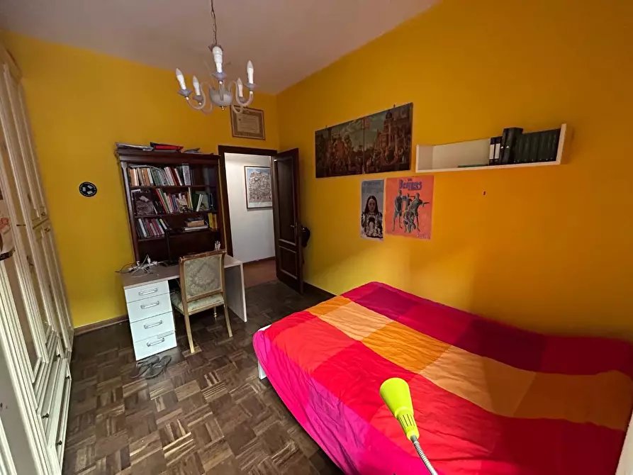 Immagine 25 di Appartamento in vendita  a Siena