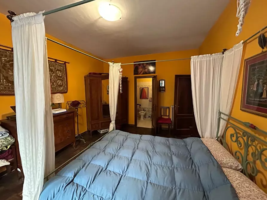 Immagine 15 di Appartamento in vendita  a Siena